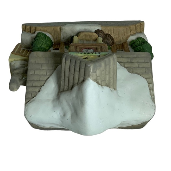 Christmas Village Train Station Vintage Porcelain House Holiday Ticket Building - Picture 8 of 13